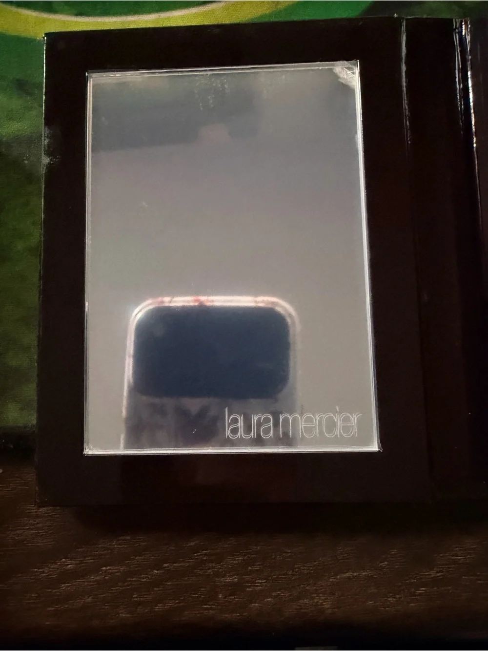 laura mercier NUDE THE FLAWLESS FACEBOOK PORTABLE COMPLEXION PALLET